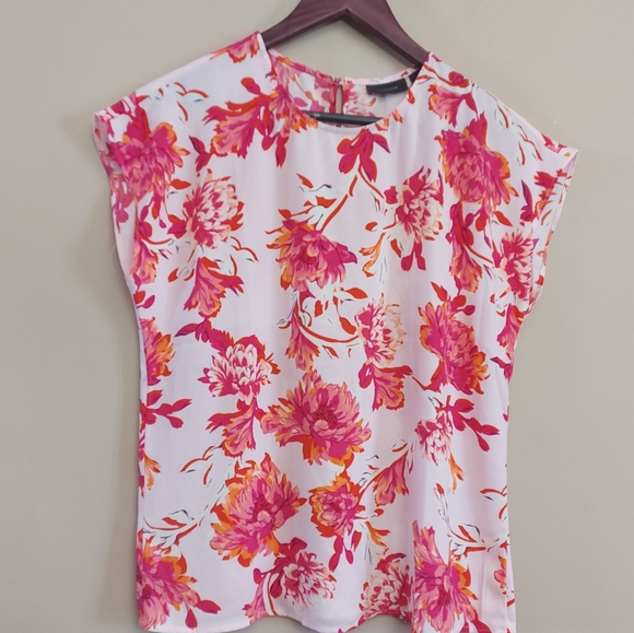 Halogen cap sleeve floral top - Picture 5 of 10
